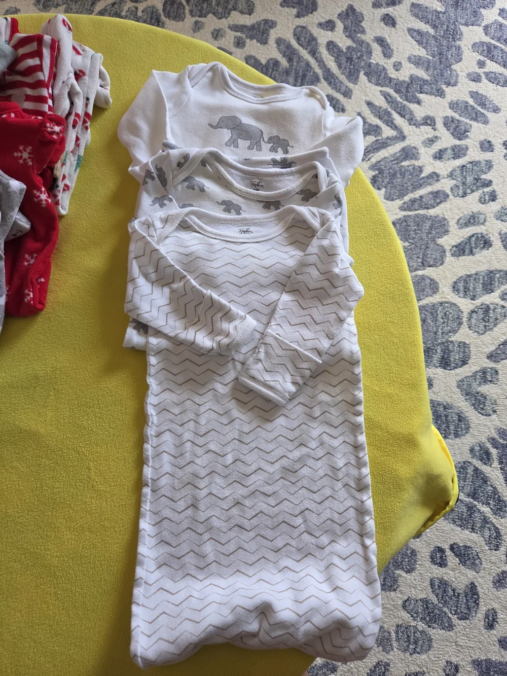 EUC~ Large Mixed Neutral Baby Clothing. Newborn-6 Months. 33 Pieces
